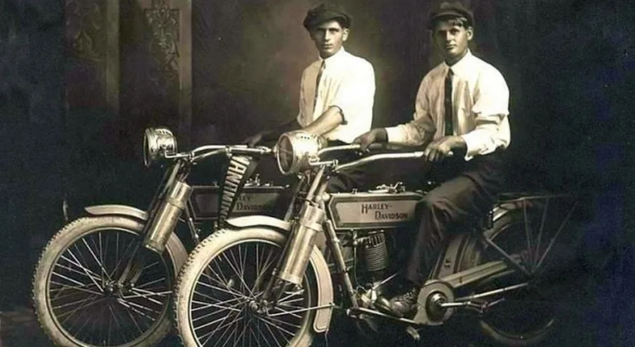 Πώς καλλιεργήθηκε ο μύθος της Harley-Davidson
