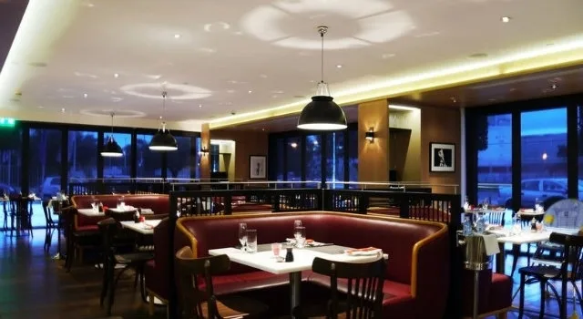 5 προτάσεις για επαγγελματικό γεύμα στα Νότια Προάστια