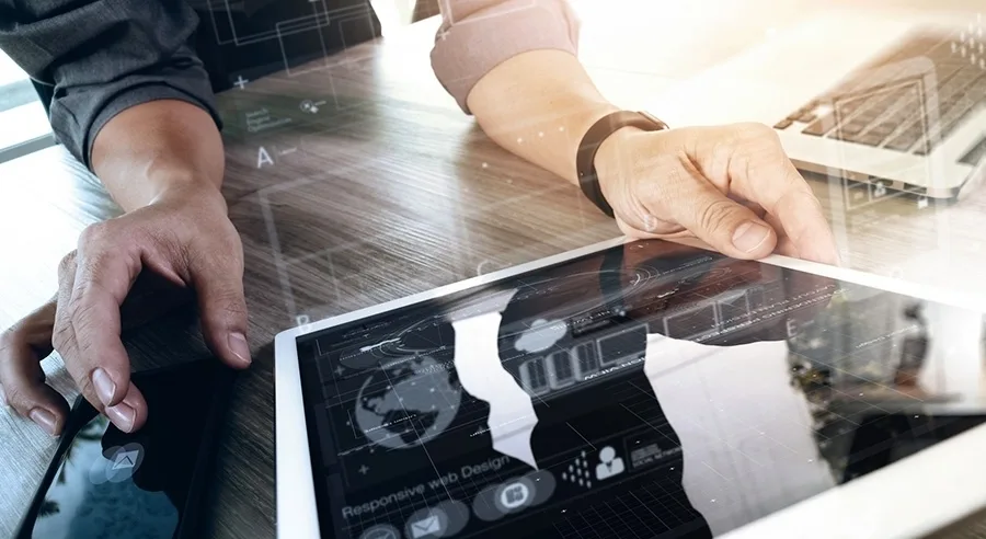 Το 3 σε 1 στην Πληροφορική προς όφελος των επιχειρήσεων