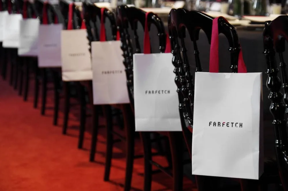 Farfetch: Με μικτό τζίρο το 2016 τα 800 εκατ. δολάρια ανταγωνίζεται ευθέως την YNAP