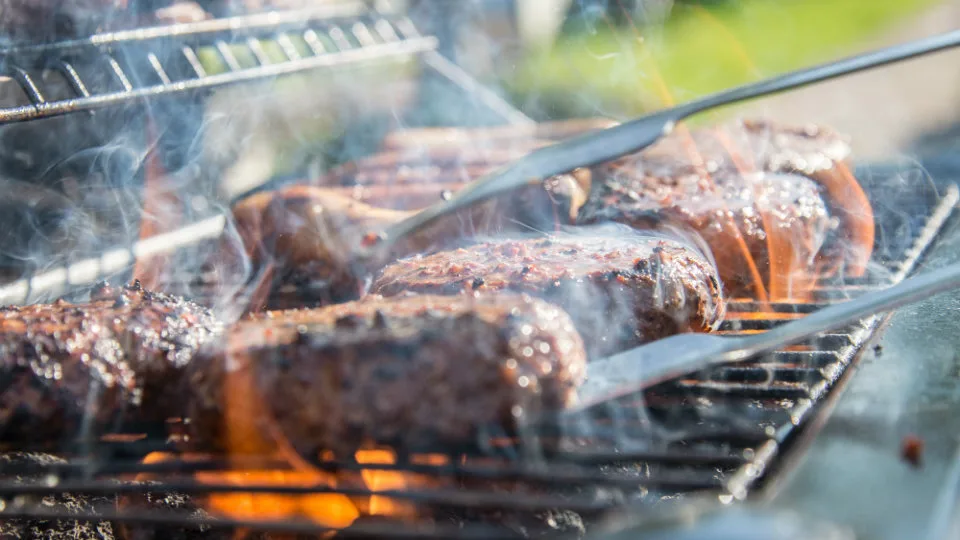 Γιατί ο Zuckerberg δεν ήθελε να ψήνει μπιφτέκια; - Το «συζητάμε» με τον Richard Branson