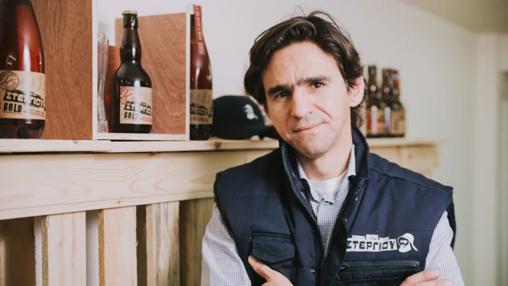 Μια μπύρα με τον Βασίλη Στεργίου, ιδρυτή της Μικροζυθοποιίας Βάρης!