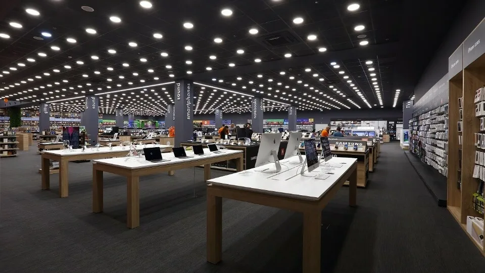 Το Public αναζητά εποχικό προσωπικό με διάρκεια σύμβασης ενός μήνα