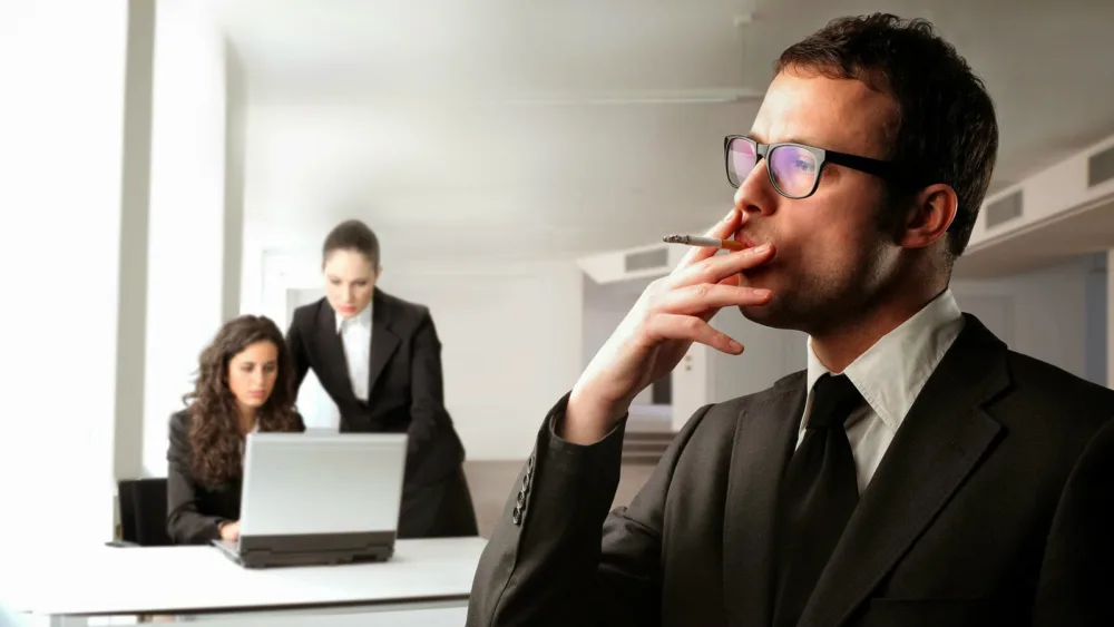 Παραγωγικότητα ανθρώπινου δυναμικού και κάπνισμα: Μια σχέση με δυσκολίες