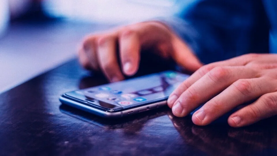 Τι πρέπει να προσέχω όταν αγοράζω smartphone; [οδηγός αγοράς]