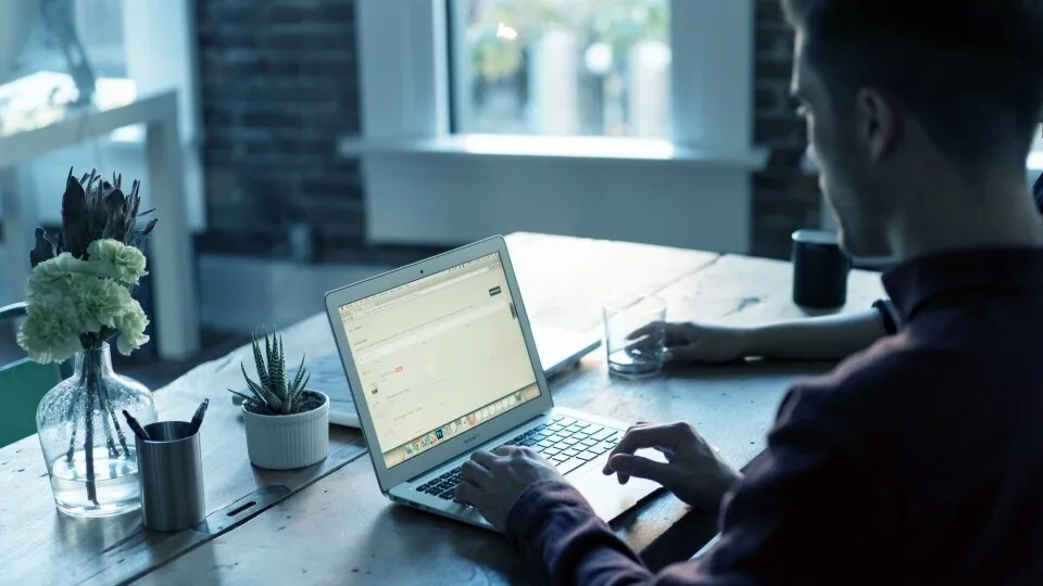 Ναι ή όχι στην εργασία από το σπίτι; - 18 σημεία που χρειάζονται προσοχή