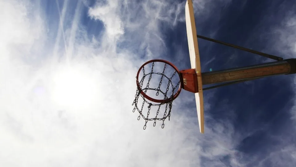 Ο «άγνωστος» εκατομμυριούχος του NBA που έχτισε μια αυτοκρατορία στο franchising