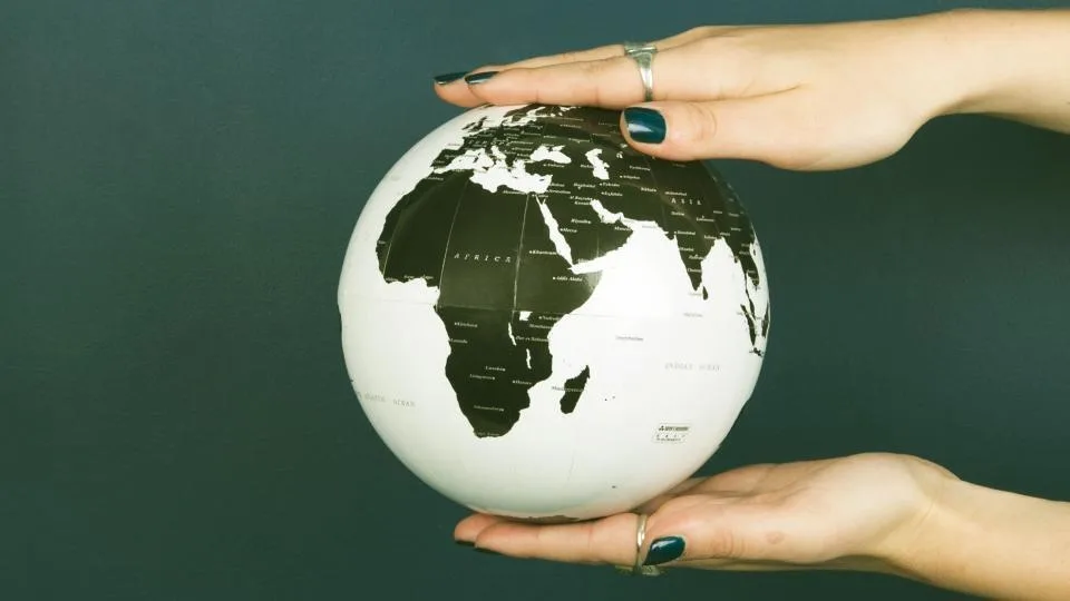 Λιγότερη πράσινη ρητορική, περισσότερη πράσινη δράση