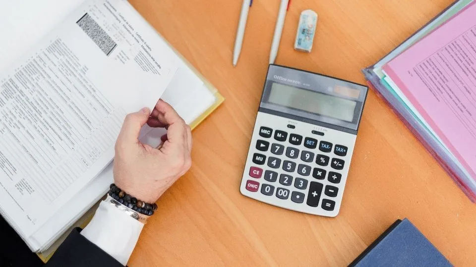 Συμβουλές ειδικών για να διαχειριστείς το οικονομικό σου άγχος