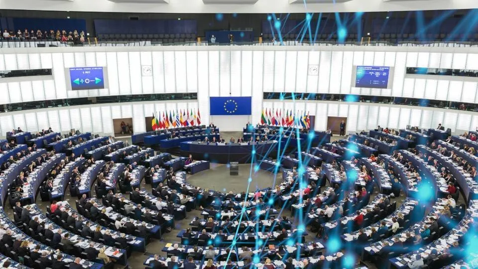 TechReport: «Δικαίωμα επισκευής» και κατάργηση του fax, σε έναν... χακαρισμένο κόσμο