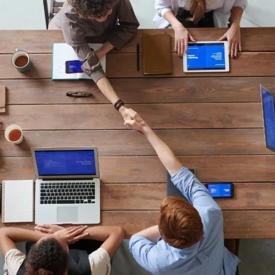 Μόνος πας γρήγορα, μαζί πάμε μακριά: Στήσε σωστά ομάδες και… απογειώσου!