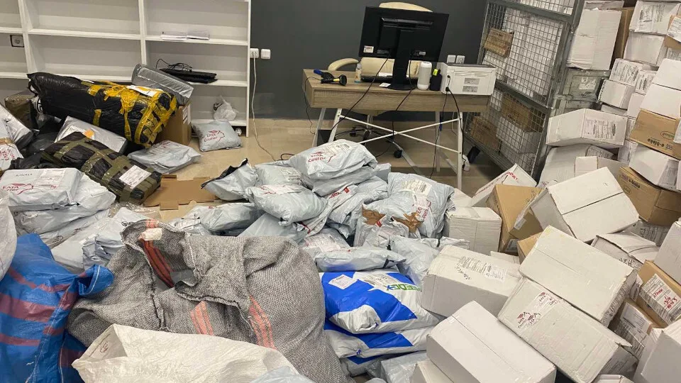 Έλεγχοι του ΣΔΟΕ σε 5 εταιρείες ταχυμεταφορών – Κατασχέθηκαν προϊόντα «μαϊμού»