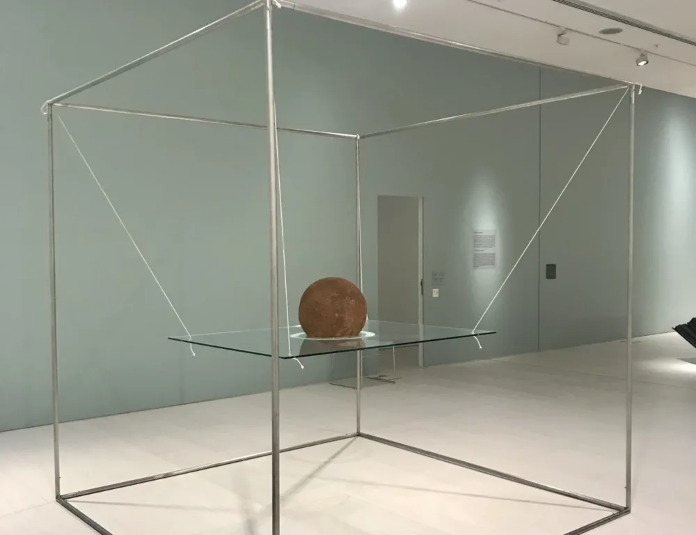 Ο γλύπτης Θόδωρος, η τεχνολογία στην Τέχνη και η διάρκεια της Γλυπτικής