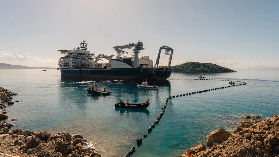 ΑΔΜΗΕ: Ξεκινά η 2η φάση του διαγωνισμού για τη διάθεση του 20% της Αριάδνη Interconnection