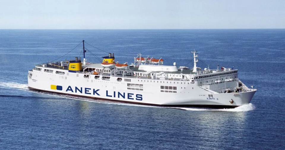 Αναπληρωτές εκπαιδευτικοί: Εκπτώσεις σε ακτοπλοϊκά και αεροπορικά εισιτήρια για τη μετάβαση στην περιοχή τοποθέτησής τους