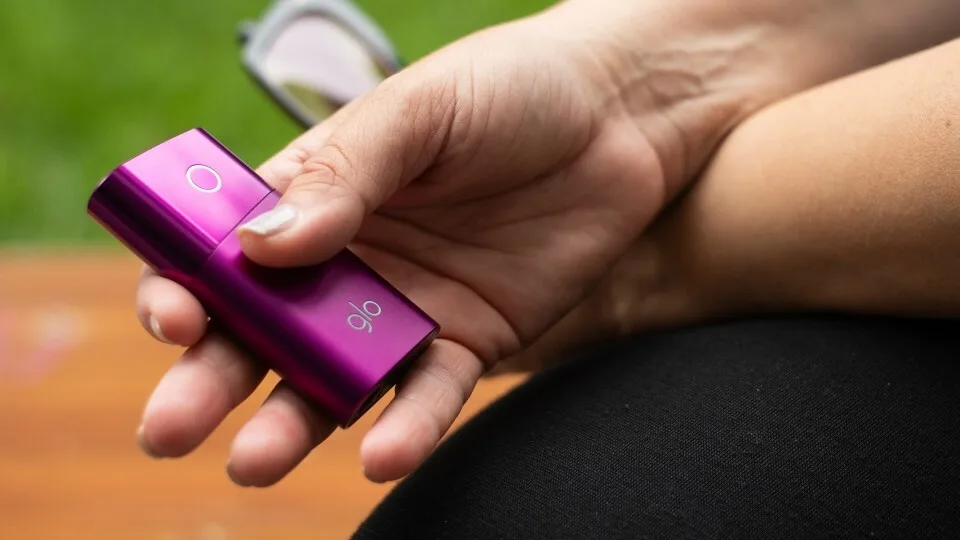 Glo: «Ιδιαίτερα ενθαρρυντικά ευρήματα» από τις έρευνες σε σχέση με το τσιγάρο