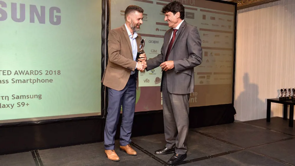 Η Samsung Electronics αποσπά το βραβείο Best Business Class Smartphone των Mobile & Connected Awards