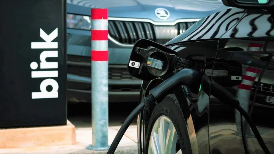 Συμφωνία ανάμεσα σε Carrefour και Globalsat για δίκτυο ταχυφορτιστών