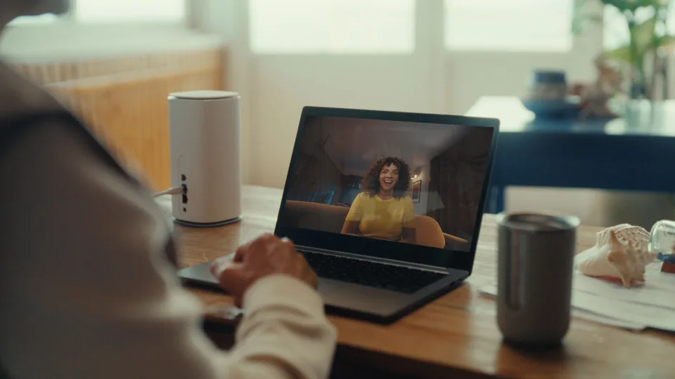 COSMOTE 5G WiFi: Έως 300Mbps ταχύτητες με €35,90 τον μήνα και με δωρεάν εξοπλισμό