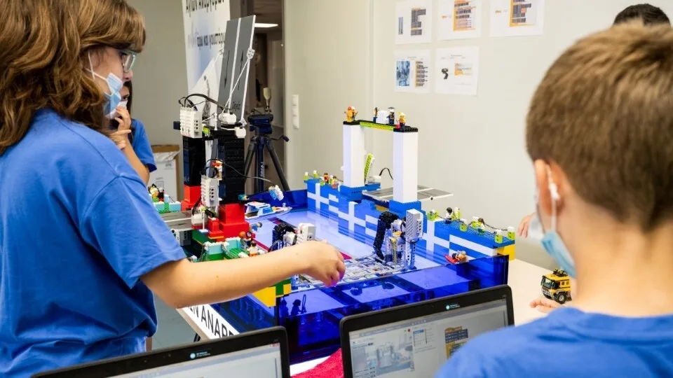 Πρωτότυπες ρομποτικές λύσεις για έναν κόσμο καλύτερο για όλους παρουσίασαν μαθητές