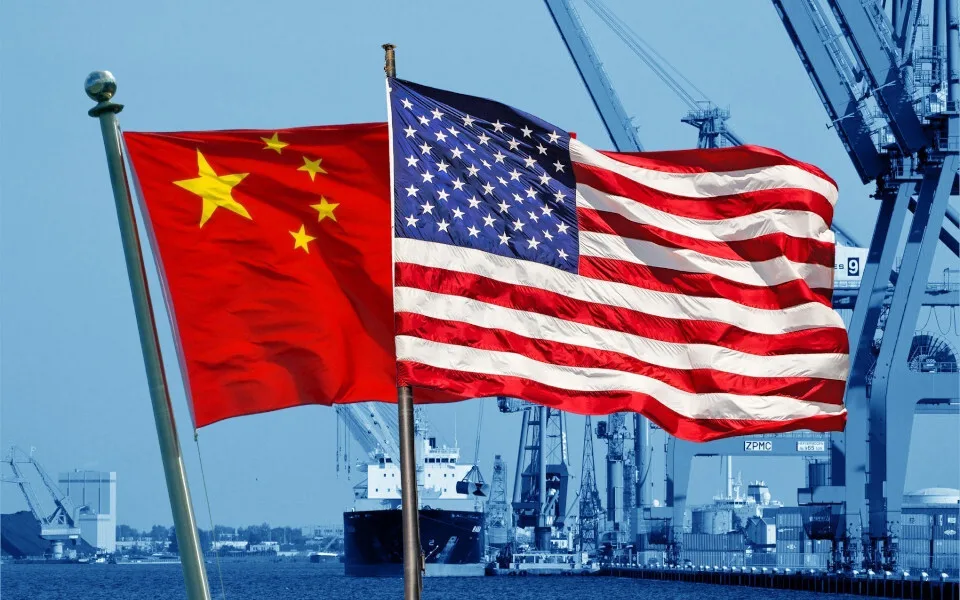 Ανάλυση Πειραιώς: Πώς περιορίζεται η αβεβαιότητα στο εμπόριο - ΗΠΑ, Ευρωζώνη και Κίνα