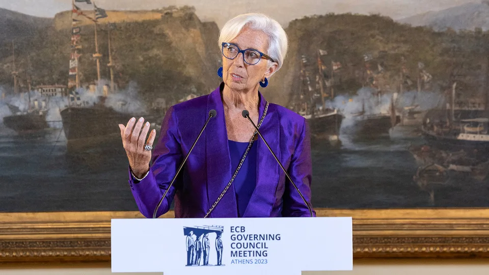 EKT: Αμετάβλητα τα επιτόκια, θα διατηρηθεί ο πληθωρισμός