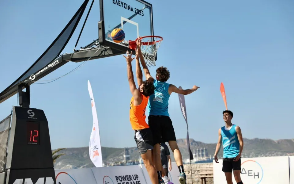 ΔΕΗ 3X3 Street Basketball: Σε ζωντανά γήπεδα μετατράπηκαν κεντρικά σημεία πόλεων για 3η χρονιά