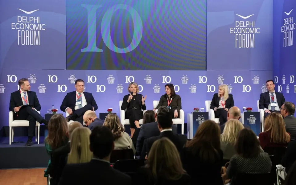 Διασφαλίζοντας κεφάλαια και προβλέποντας κινδύνους για νέες επενδύσεις: Πέντε επιχειρήσεις περιγράφουν