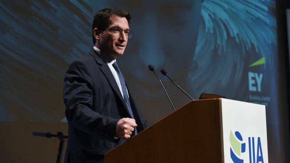 EY Ελλάδος: Ο εσωτερικός έλεγχος στην εποχή της τεχνητής νοημοσύνης